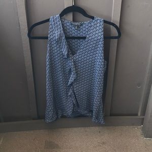 Banana Republic XS Black and White Blouse
